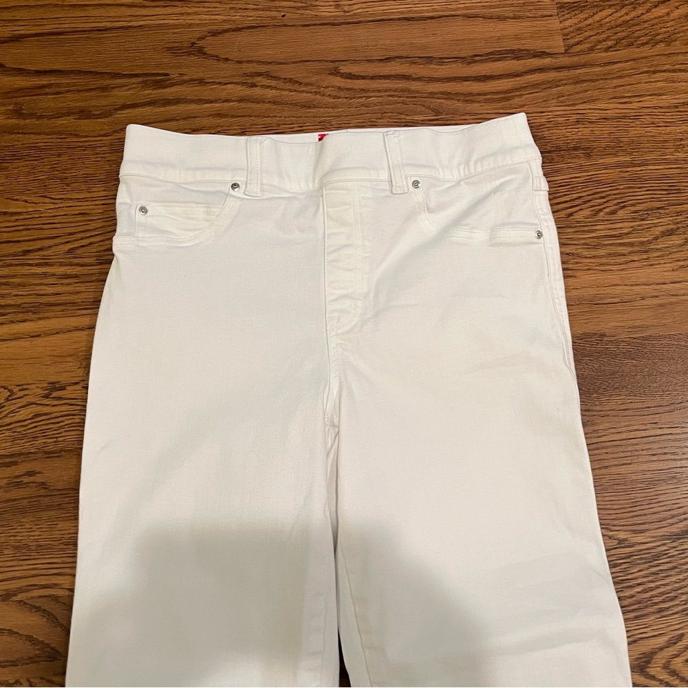 SPANX White Pull-on Skinny Jeans - Picture 3 of 5
